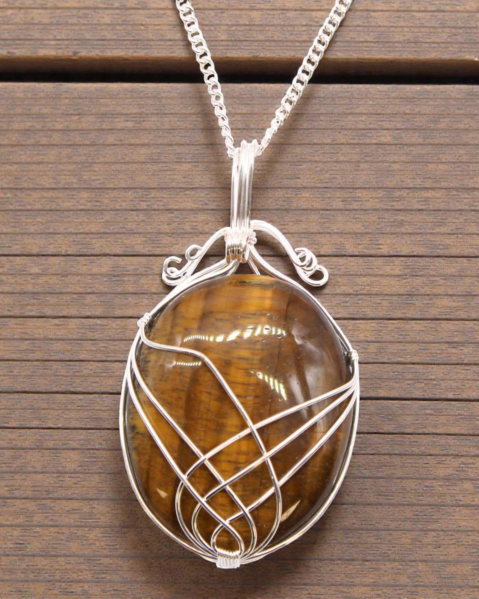 Zawijas Mocy – Collier en œil de tigre tressé à la main