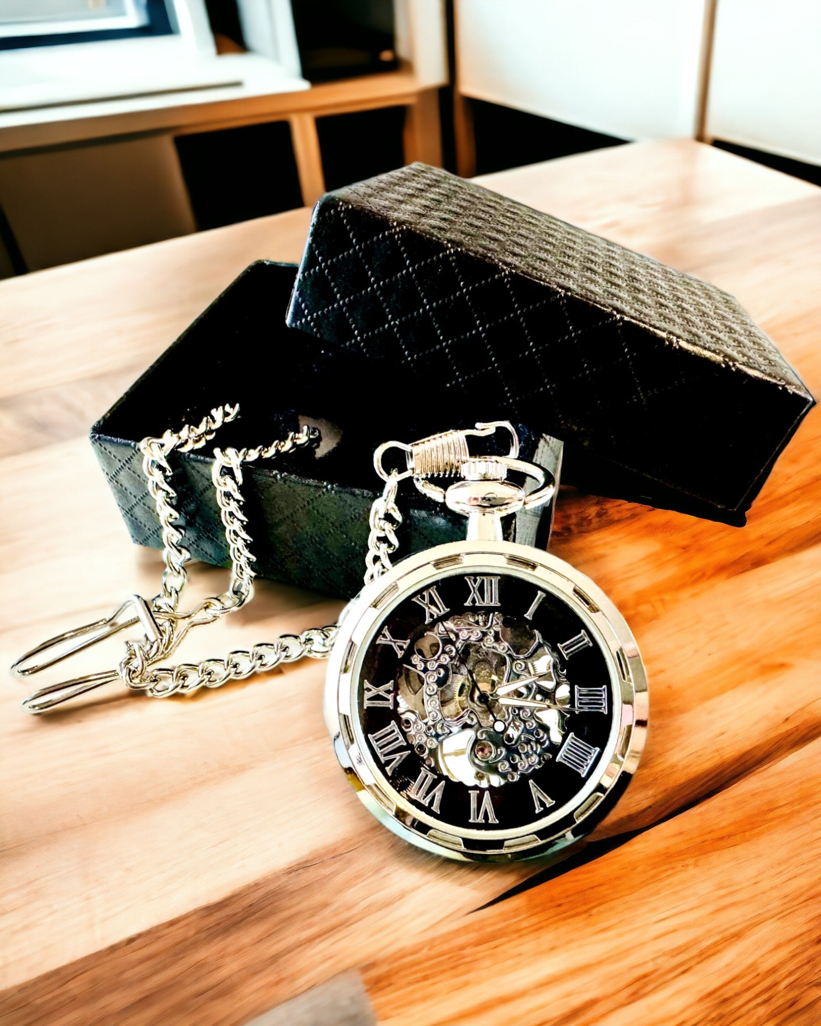 Montre de Poche Mécanique Exclusive Argentée de Style Rétro, Étanche - Élégance pour Chaque Occasion, avec Gravure
