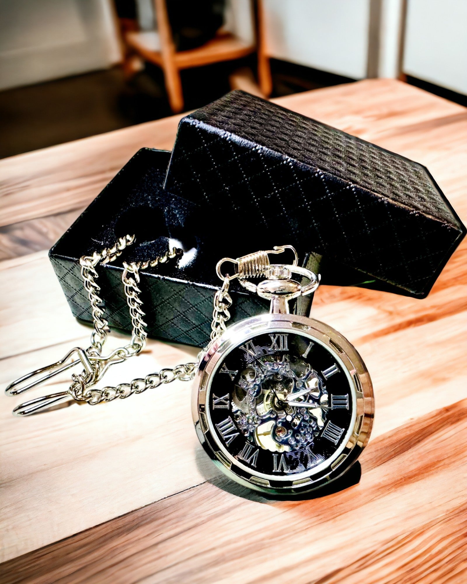 Montre de Poche Mécanique Exclusive Argentée de Style Rétro, Étanche - Élégance pour Chaque Occasion, avec Gravure