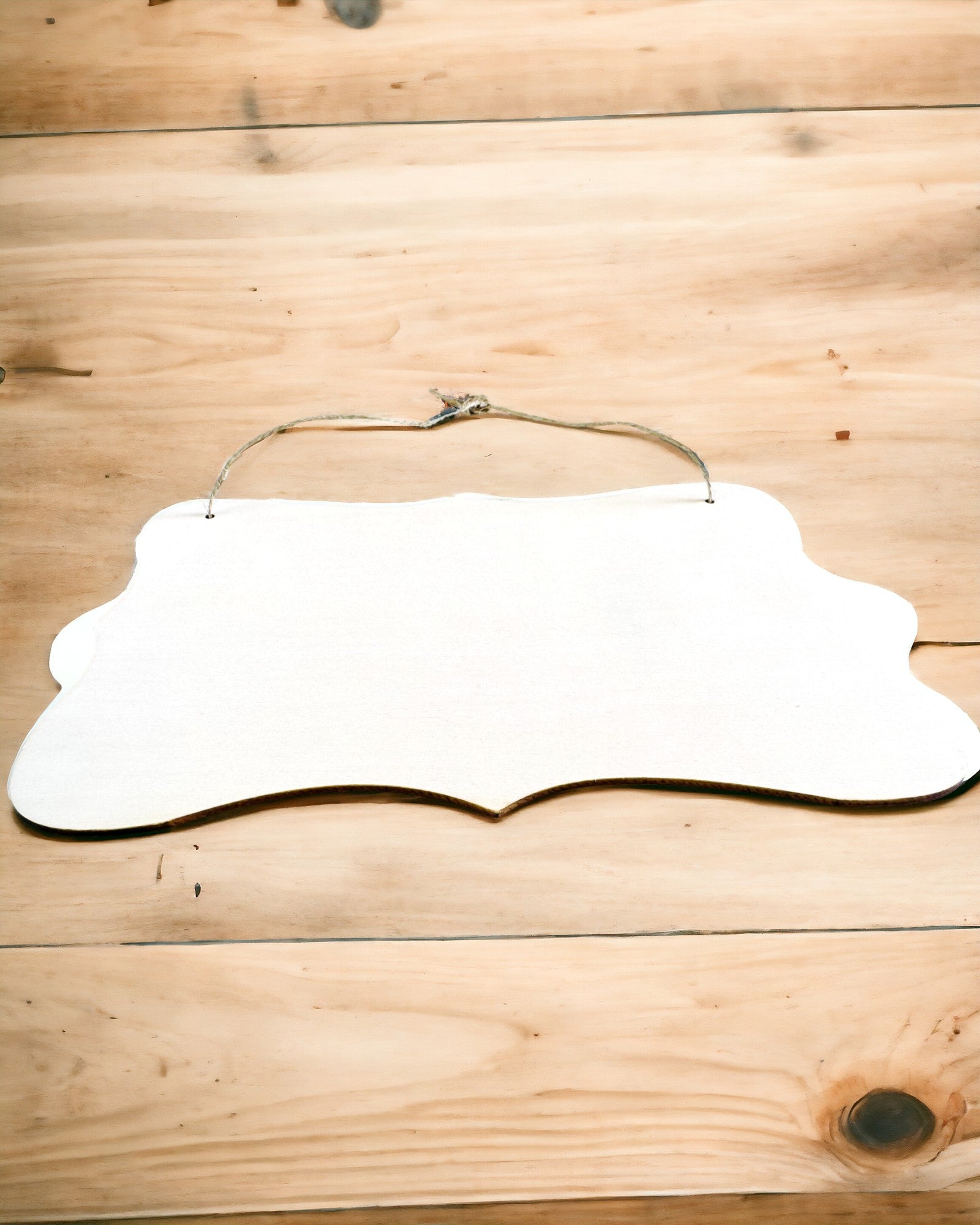 Pendentif Décoratif en Bois Personnalisable – Plusieurs Formes