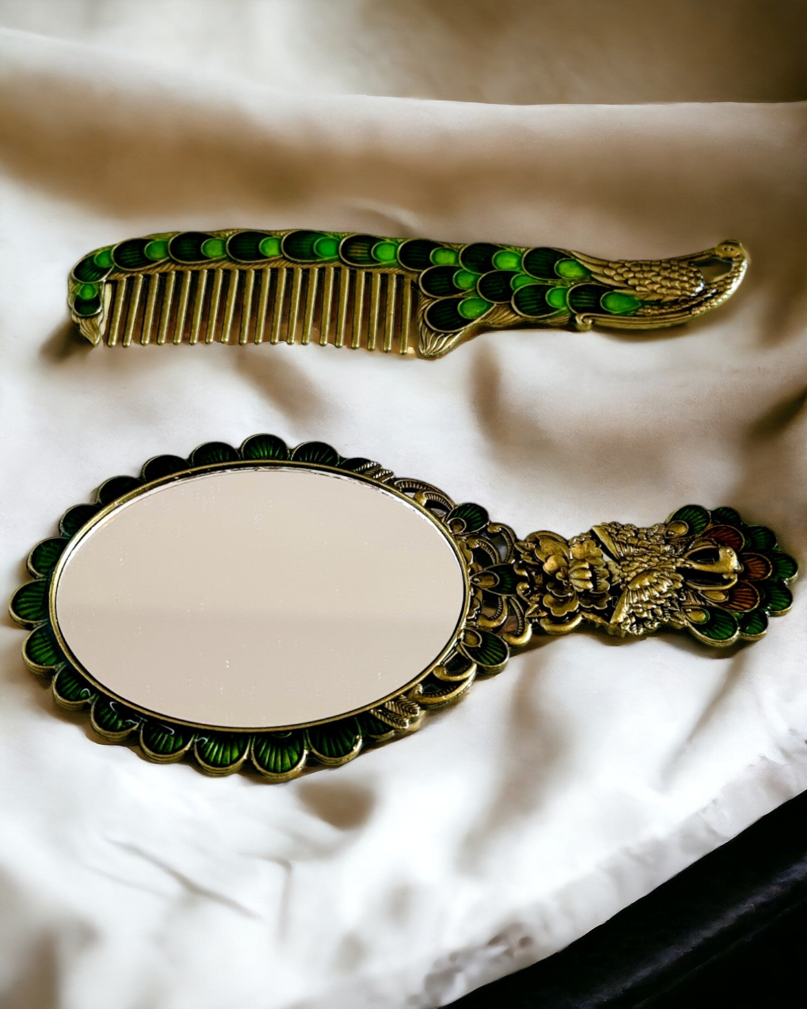 Ensemble Vintage avec Miroir et Peigne au Motif de Paon - Accessoires Cosmétiques Décoratifs