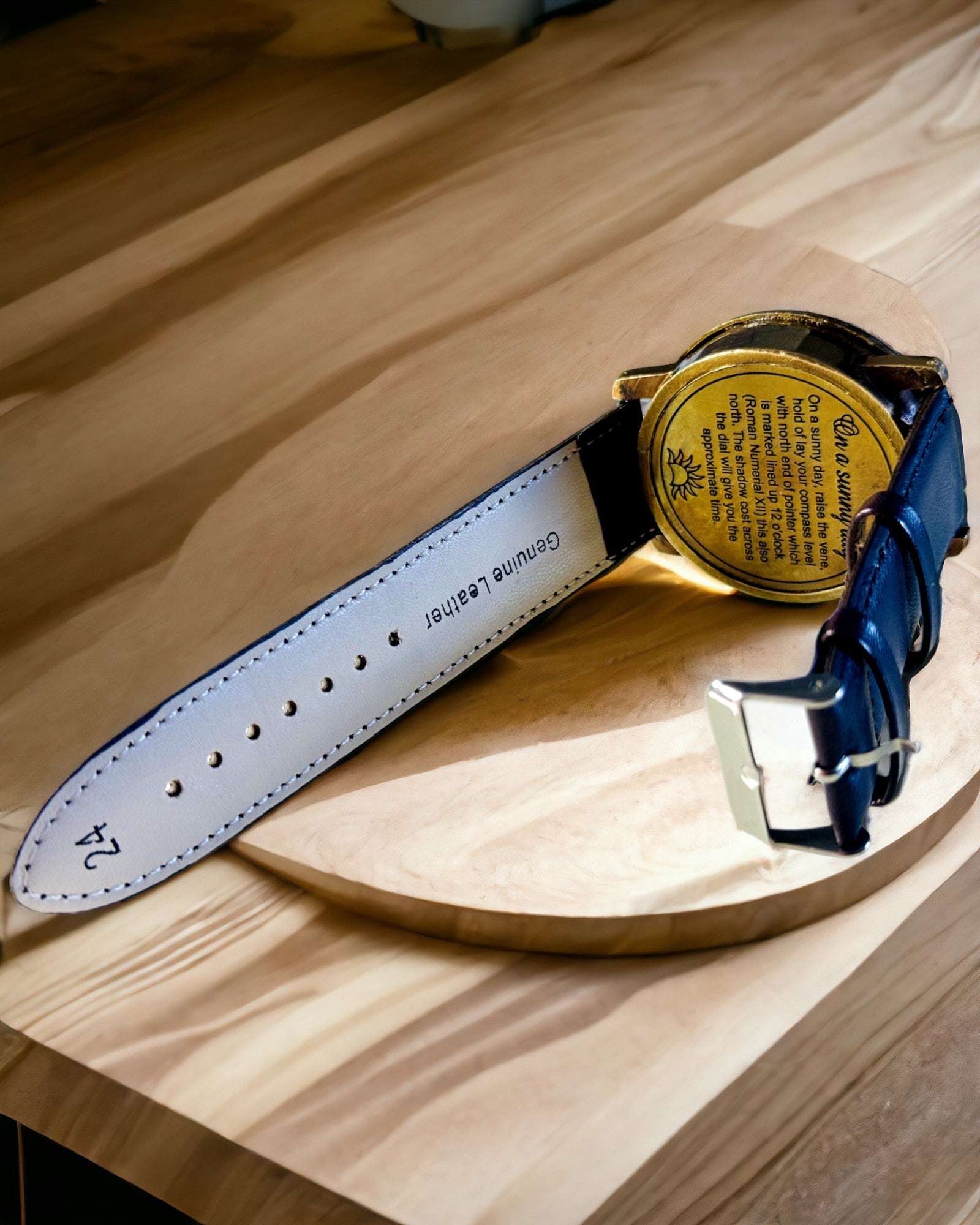 Sonnenuhr mit Kompass - Handgefertigt, Authentisches Handwerk, Gravurmöglichkeit