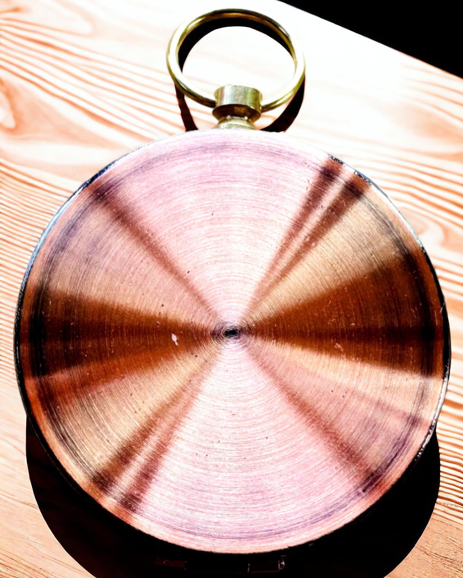 Boussole or rose – objet décoratif de style vintage avec personnalisation gravée – idée cadeau élégante pour voyageurs et amateurs de découvertes