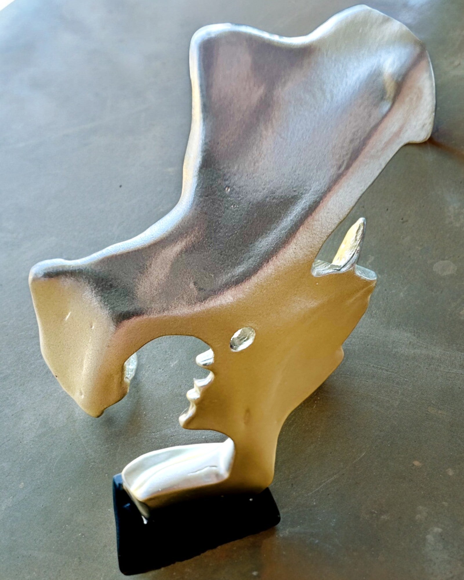 Figurine "Élégance en Pierre" couleur argent - Décorative avec Option de Gravure, 2 dimensions au choix