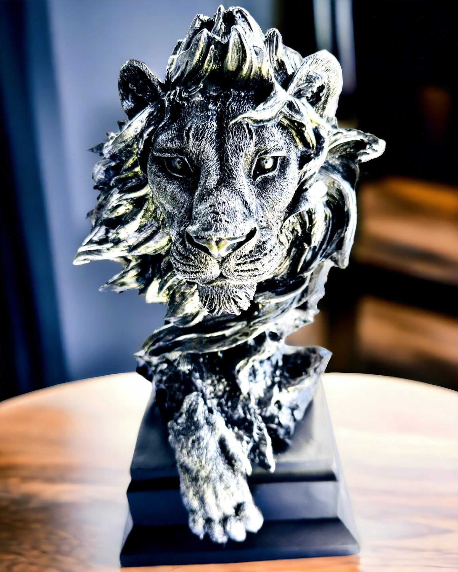 Roi de la Jungle Lion - Statuette Majestueuse de Lion - couleur argent, possibilité de personnalisation pour cadeau