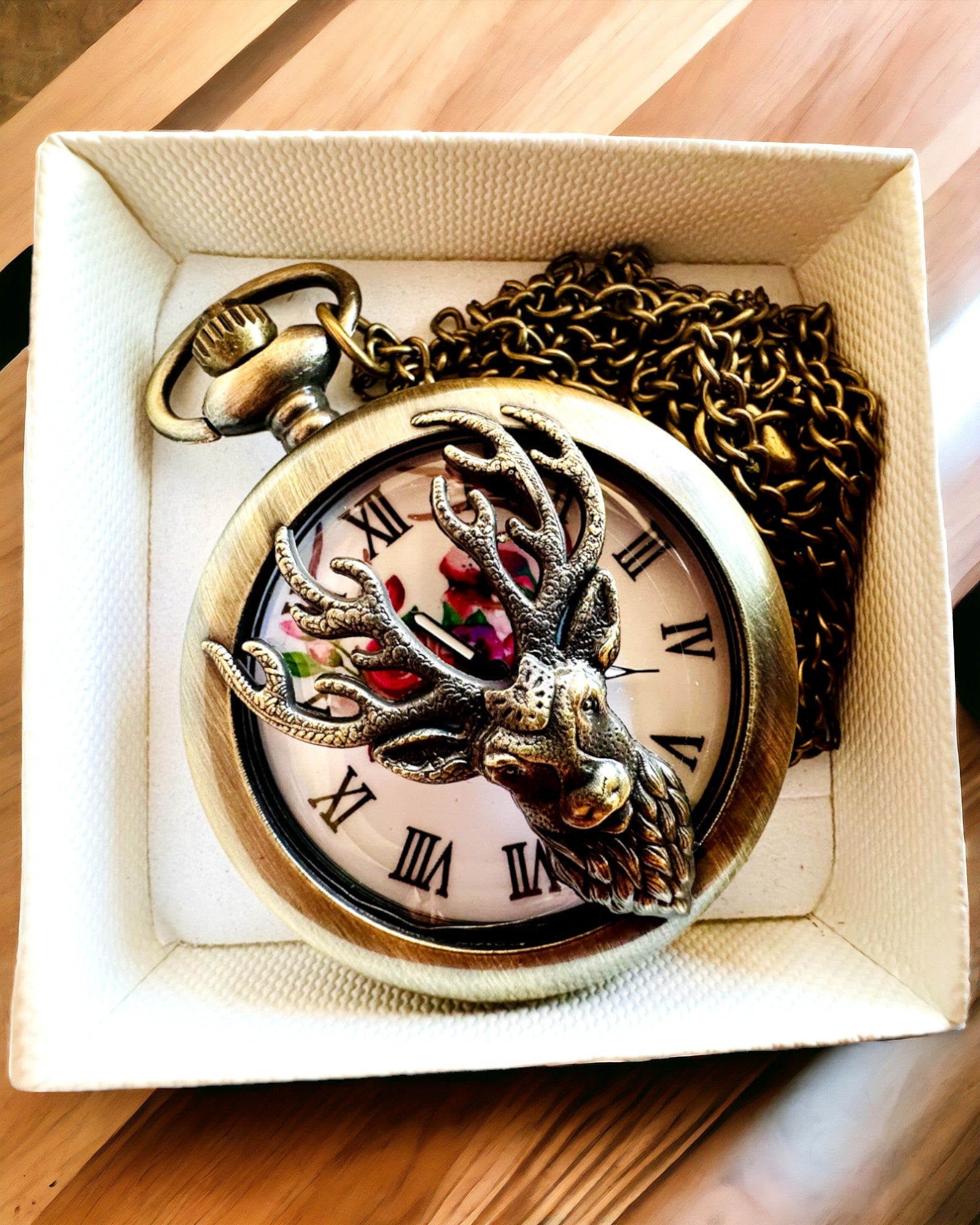 Montre de poche Gardien de la Forêt - Élégante montre avec motif de cerf, possibilité de personnalisation par gravure
