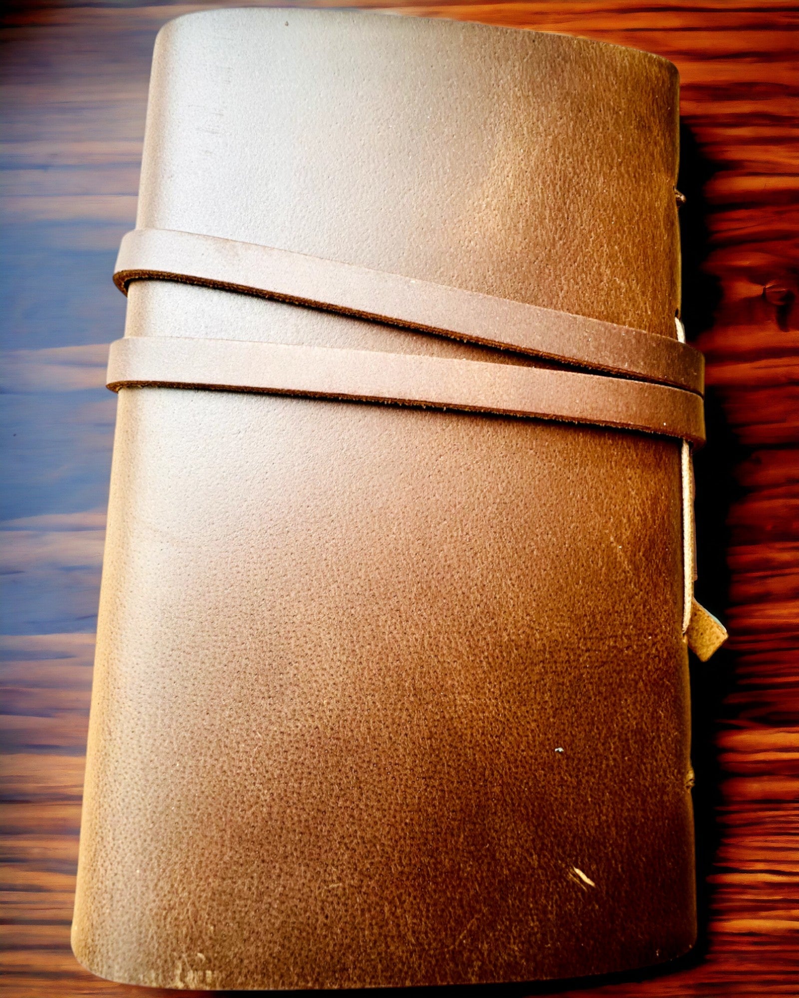 Premium Notitieboek "RetroNotes" – Elegant notitieboek van Echt Leer - 200 pagina's, 120g, notitieboek, schetsboek, bruine kleur, personalisatie met gravure