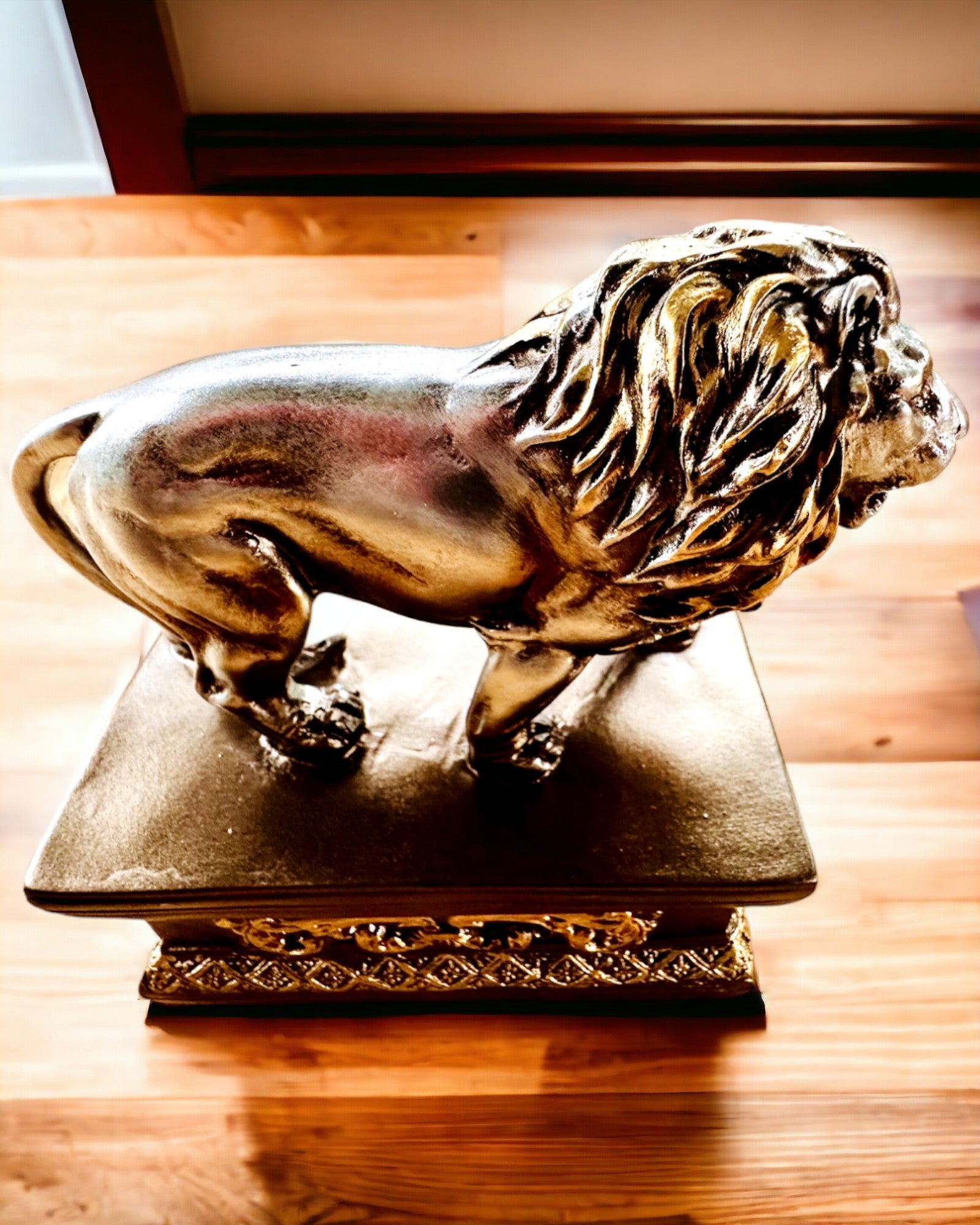 Lion Guardian – Figurine with Engraving Option
