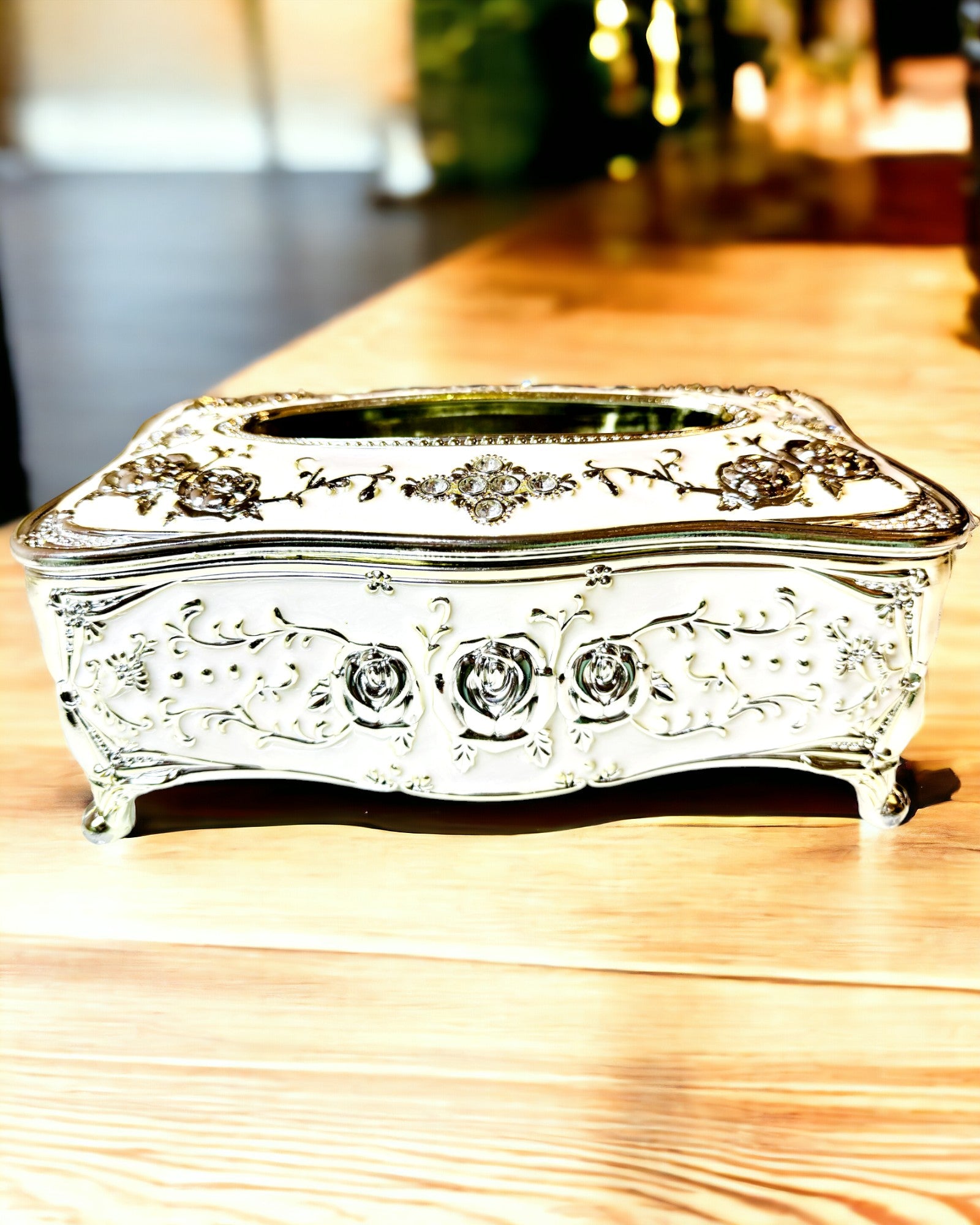 Boîte à Mouchoirs avec Motif en Relief de Rose - Élégant Accessoire pour Intérieurs, blanc