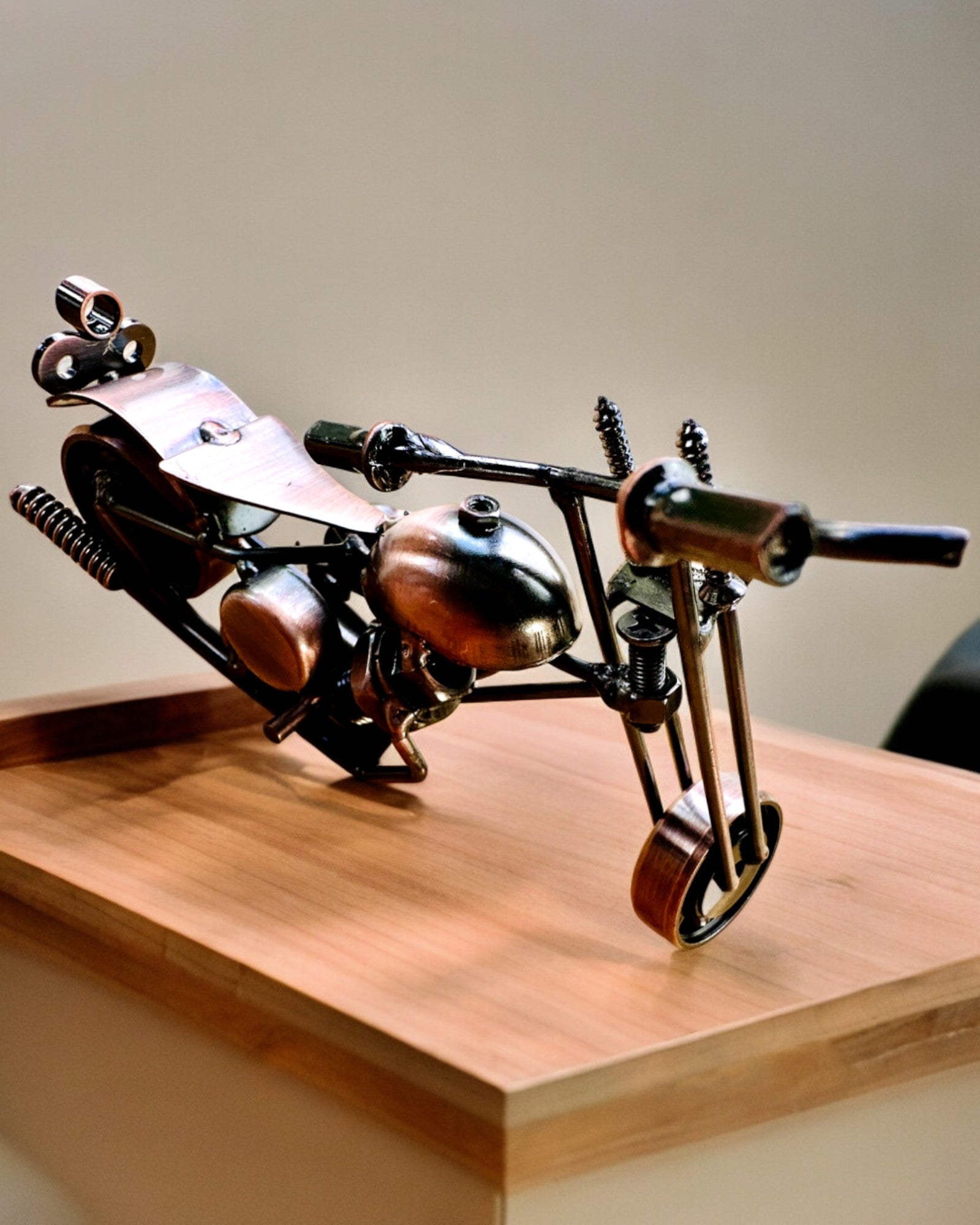 Handgemaakt Motorfietsmodel van ijzer, Chopper, personalisatie, gravure als cadeau