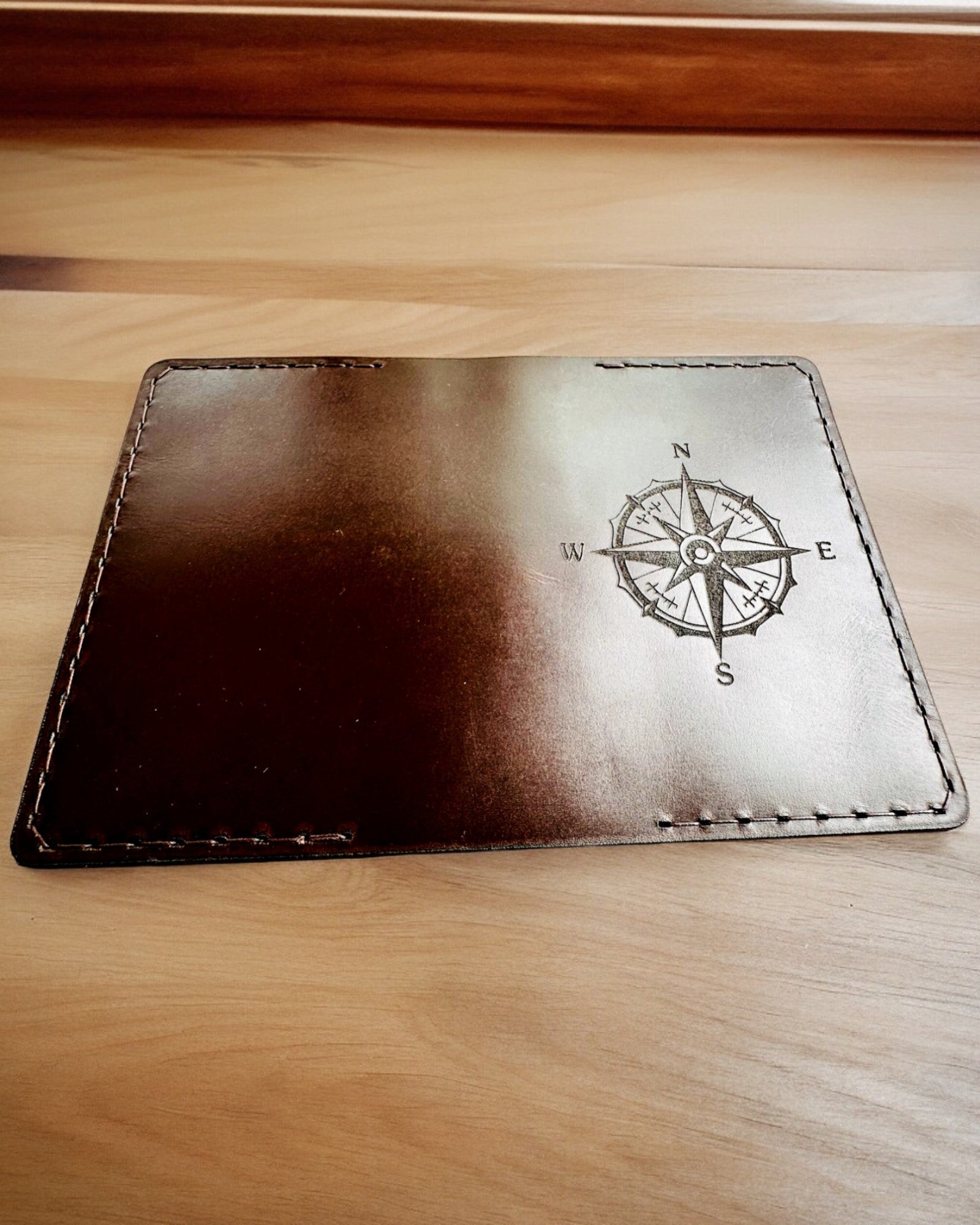 Etui "Podróżnika" - Leren Paspoorthouder, personalisatie met gravure - 2 kleuropties