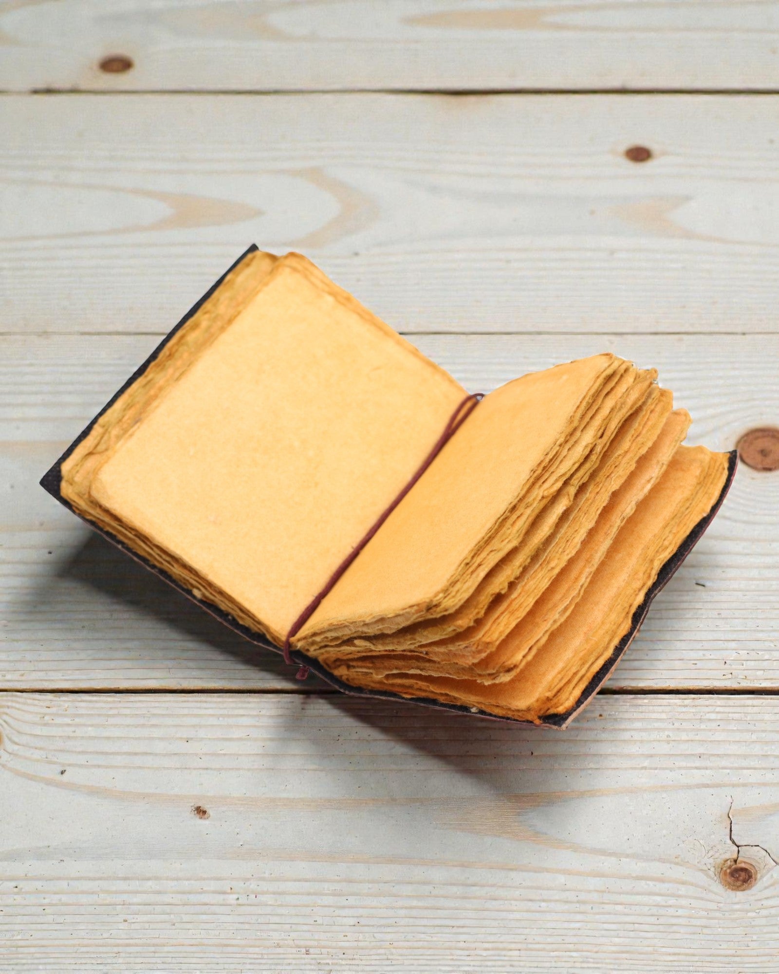 Dies Bona – Leren notitieboek Niet elke dag hoeft goed te zijn