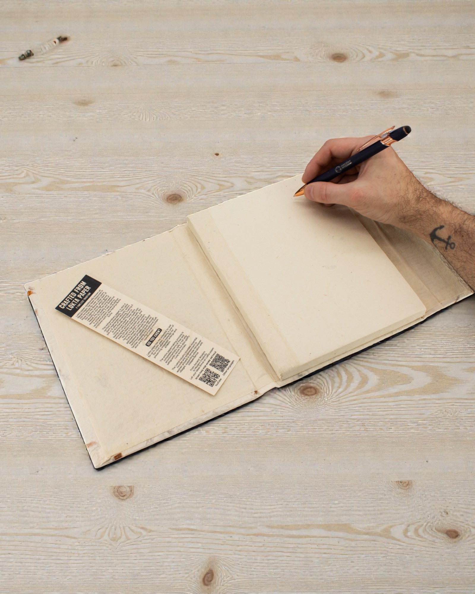 Groot Lokta-notitieboek Botanische bloei – Bloemen (45 bladen, 21 x 15 cm)