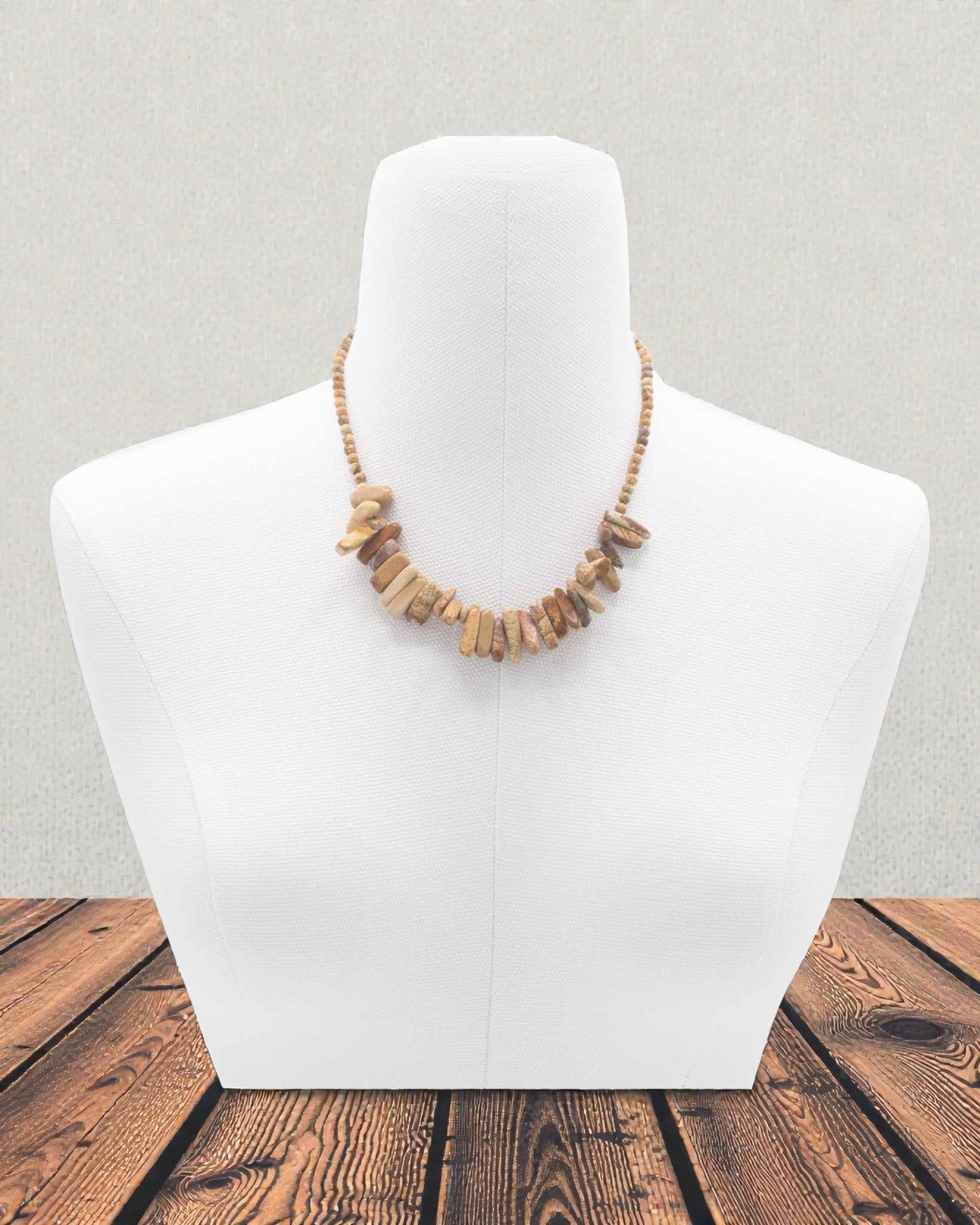 Récit terrestre – Collier de longues pierres en jaspe paysage