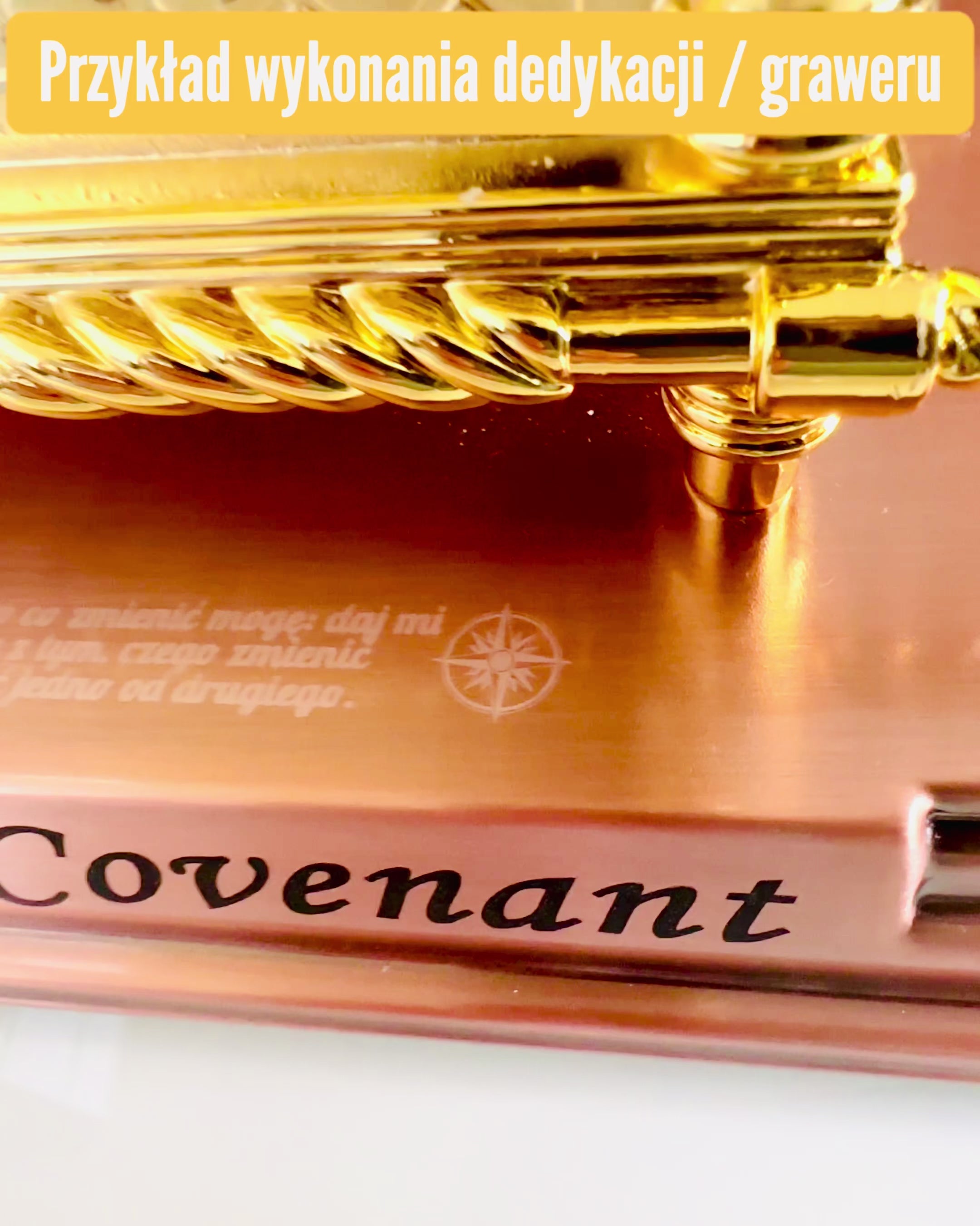 Replica of the Gilded Ark of the Covenant, Decorative Ark Figurine with Copper Stand, Jerusalem Inspiration, 18x10x12 cm