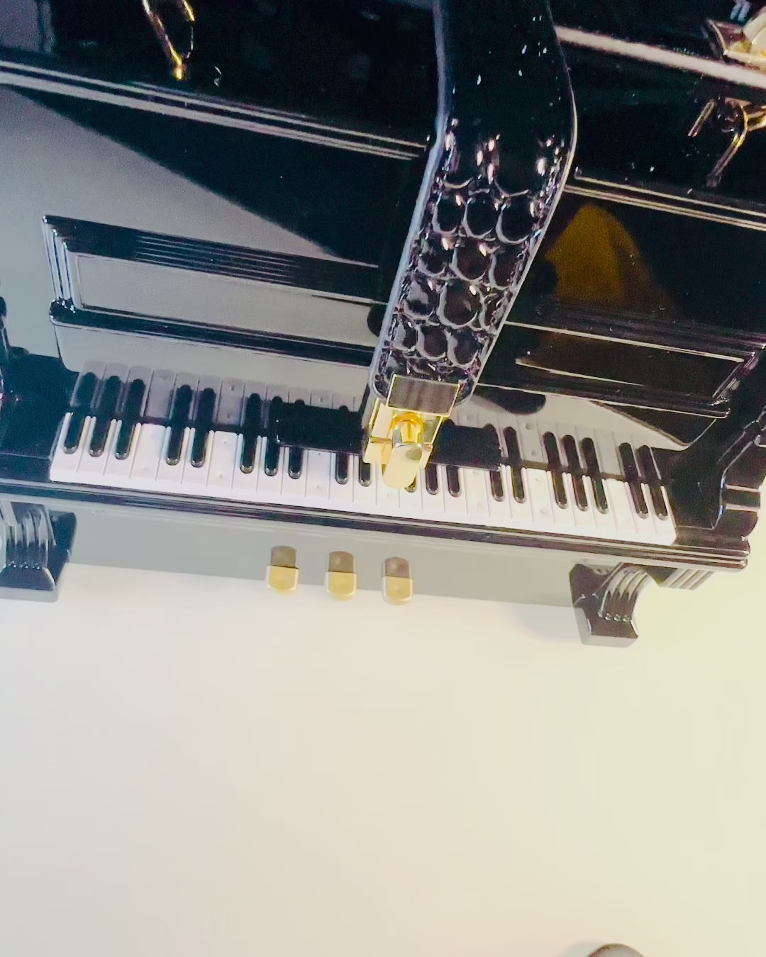 Sac à main pour femme « Piano Élégant » en noir et blanc