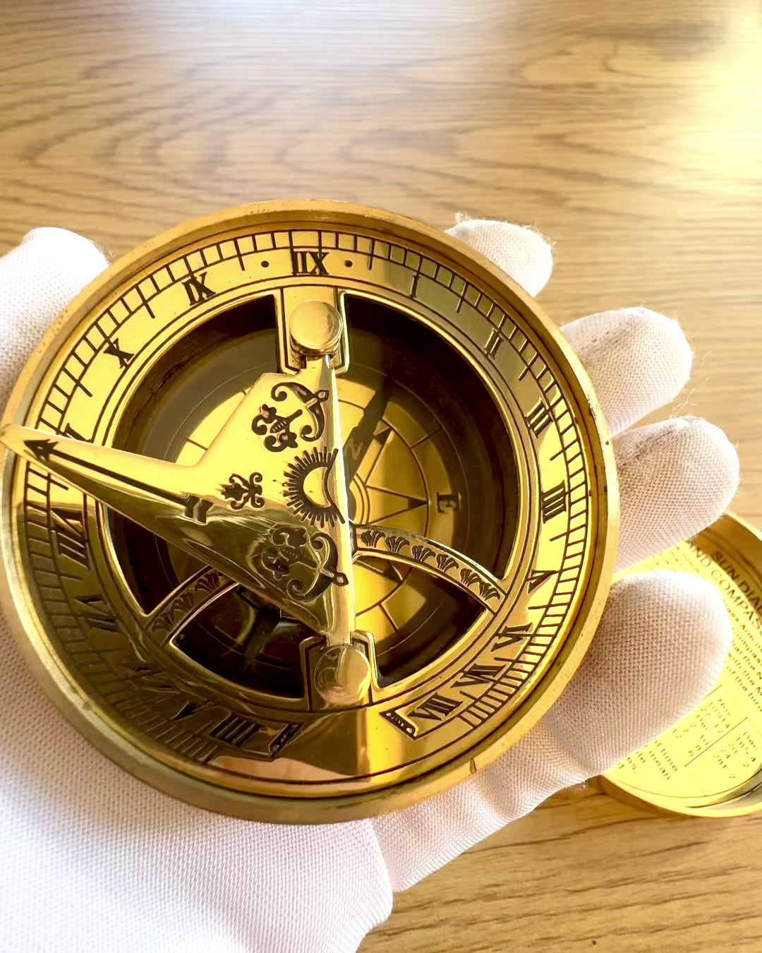 Zonnewijzer Kompas Voyager 7cm – messing zonnewijzer met kompas, personalisatie met gravure als cadeau