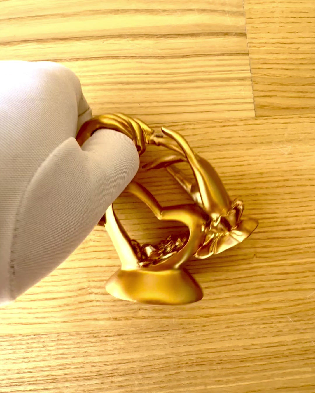 Figurine "Toucher d'Amour" de 10 cm de hauteur, avec option de gravure pour cadeau