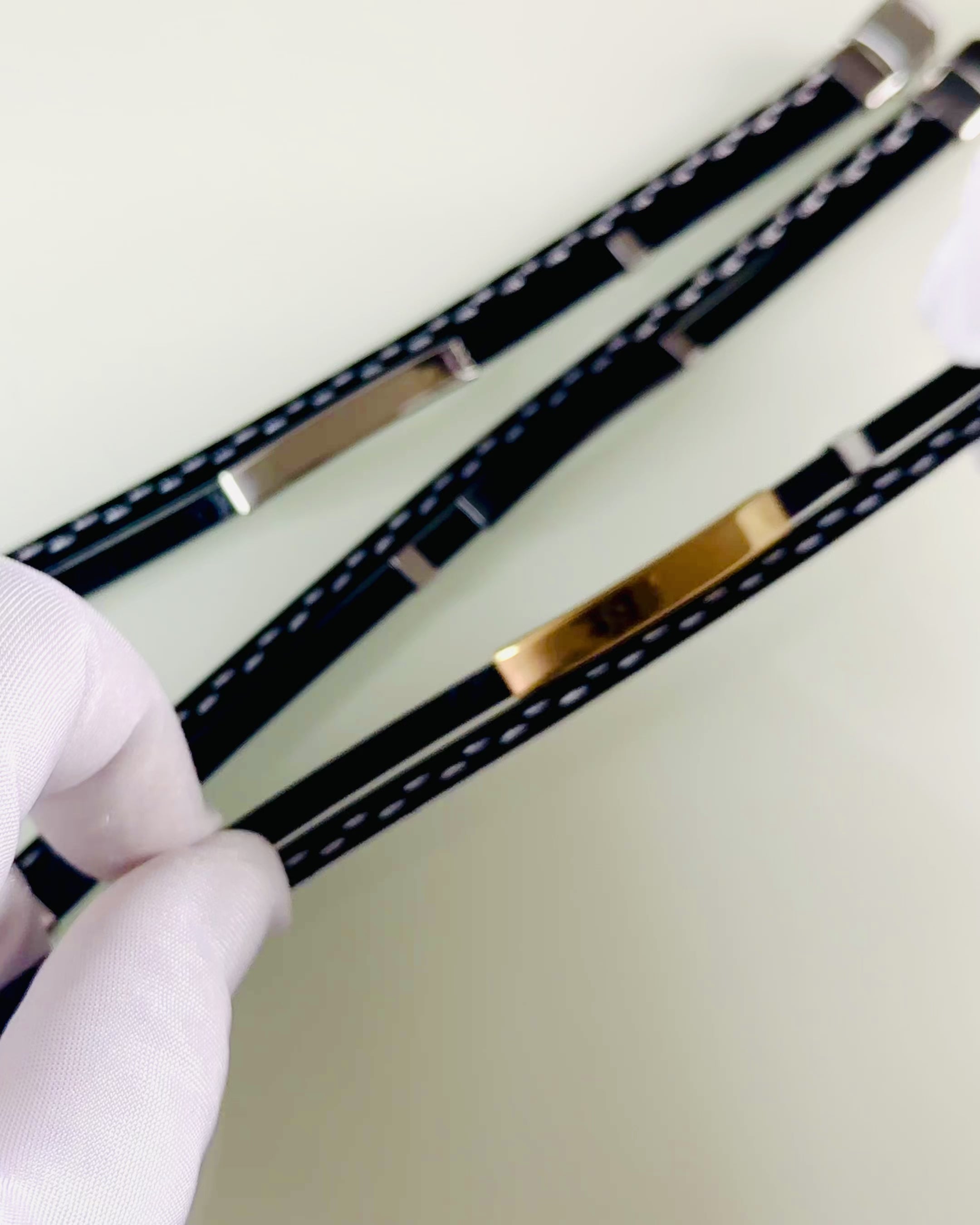 Sportarmband van PU-leer en roestvrij staal met graveermogelijkheid – 3 kleuren