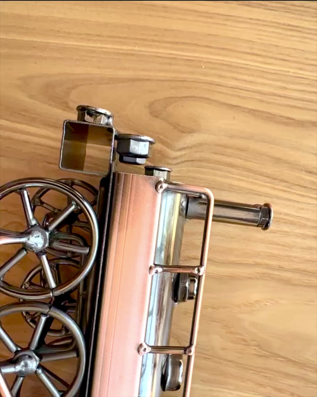 Locomotief van ijzer "Retro Express" – decoratie, model, handgemaakt met de mogelijkheid tot graveren als cadeau