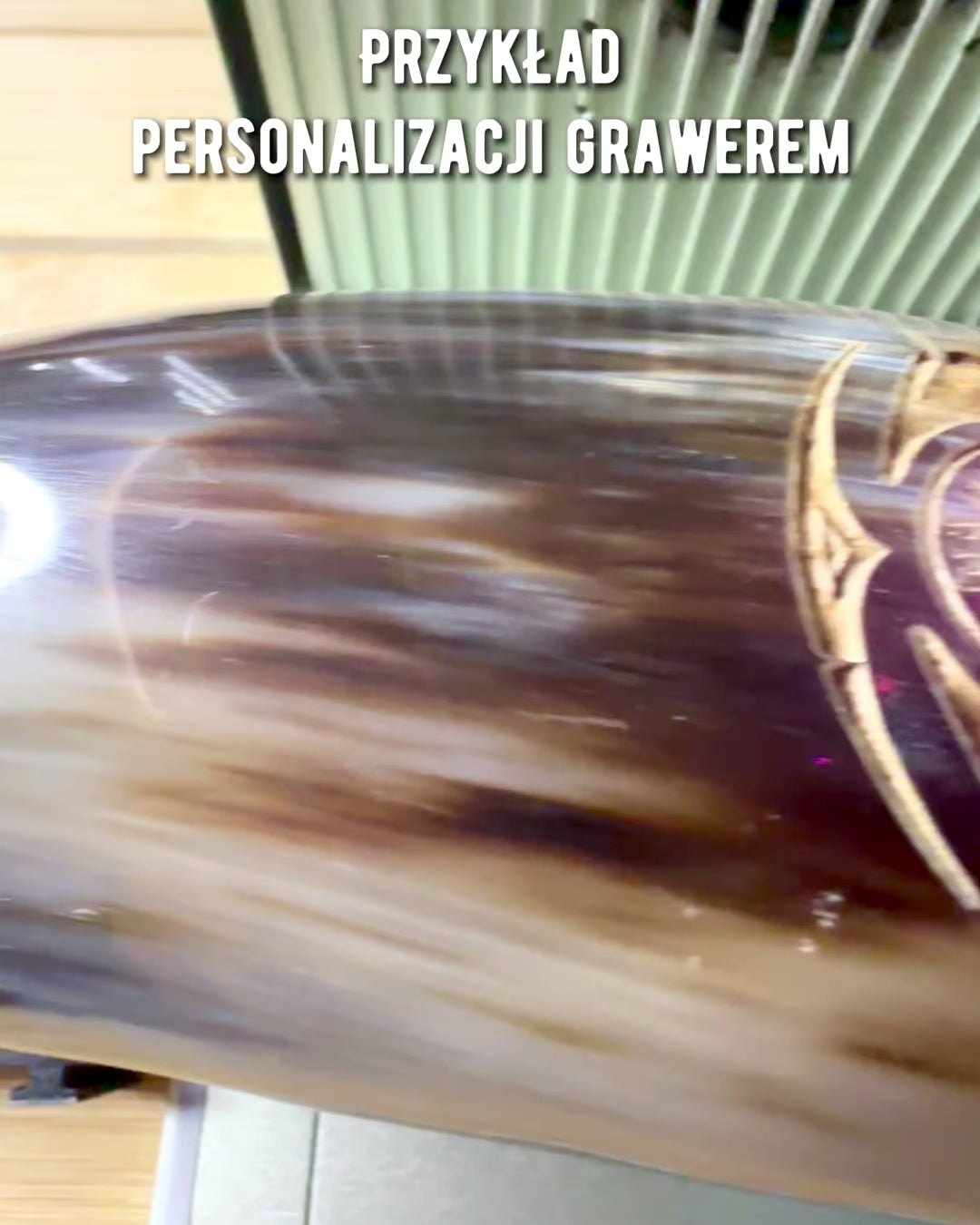 Gobelet en Corne "Viking Valor" - Gravé à la Main, Qualité Premium - 4 variantes au choix