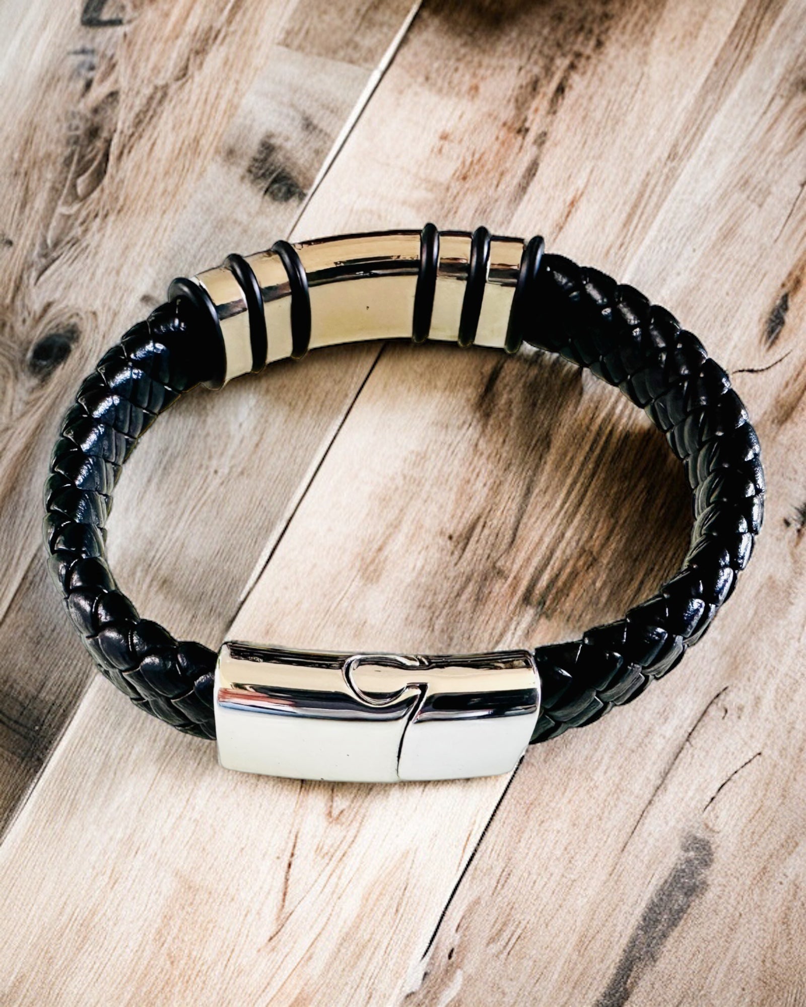 Fashionable Hip Hop Bracelet for Men with Custom Engraving and Magnetic Clasp – Choose Style with Silver or Gold Accents, 22cm PU Leather
