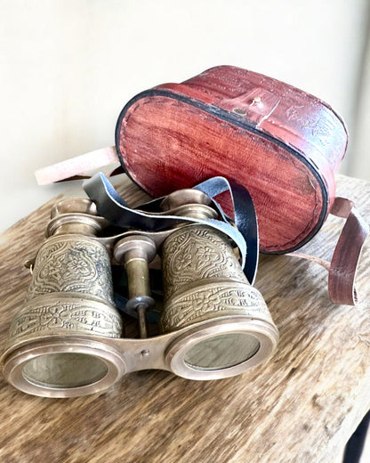 Fernglas mit Ledertasche Victorian's Eye, 11 cm Messing, Handverziert, Personalisierung mit Gravur als Geschenk