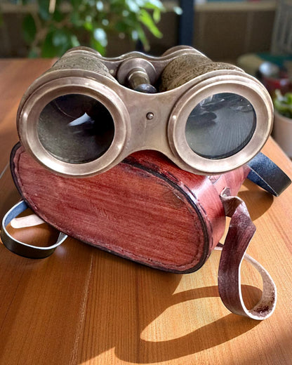 Fernglas mit Ledertasche Victorian's Eye, 11 cm Messing, Handverziert, Personalisierung mit Gravur als Geschenk