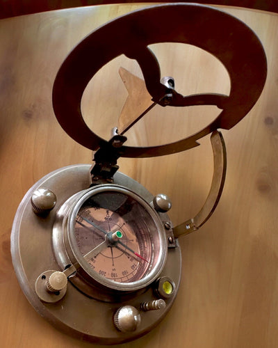 Kapiteins Kompas Explorer 2 – mogelijkheid voor gepersonaliseerde gravure als cadeau, beschikbaar in 2 kleurvarianten