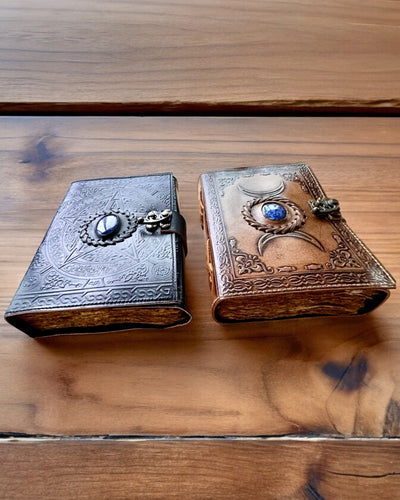 Journal Premium, Motif Antique, Carnet en Cuir "Chronique Magique" 200 pages, 2 variantes au choix, personnalisation par gravure