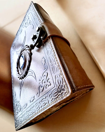 Journal Premium, Motif Antique, Carnet en Cuir "Chronique Magique" 200 pages, 2 variantes au choix, personnalisation par gravure