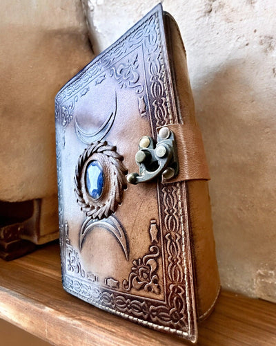 Journal Premium, Motif Antique, Carnet en Cuir "Chronique Magique" 200 pages, 2 variantes au choix, personnalisation par gravure