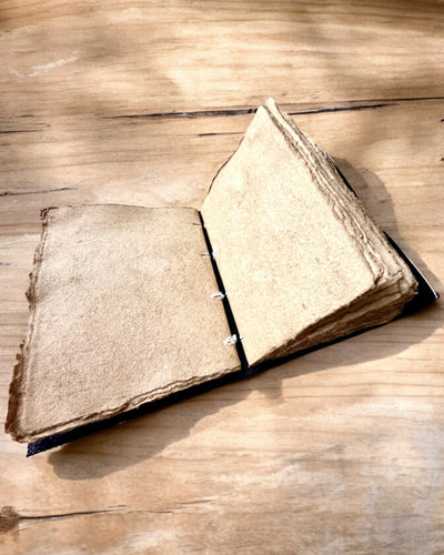 Journal Premium, Motif Antique, Carnet en Cuir "Chronique Magique" 200 pages, 2 variantes au choix, personnalisation par gravure