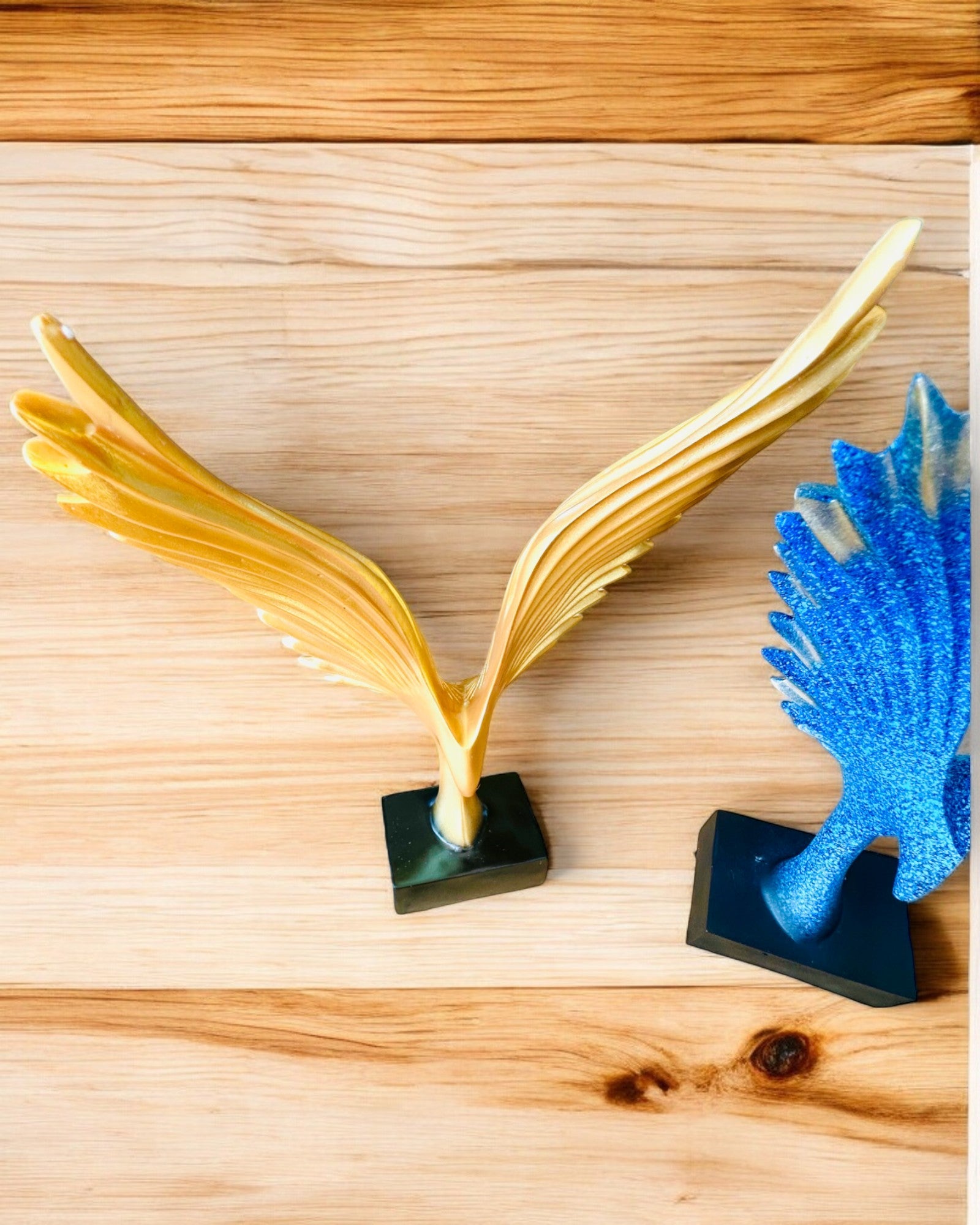 Elegant Angel Wings Figurine 33 cm in height – "Winged Guardians", customizable with engraving for a gift, personalization, 3 color variants
