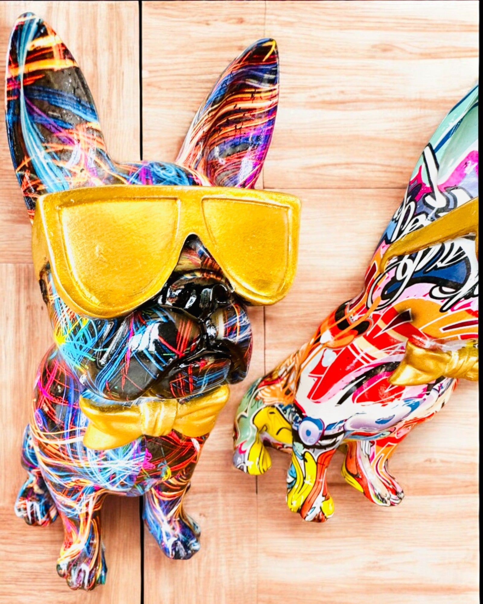 Bulldog Coloré avec Lunettes - Décoration Intérieure Unique, figurine décorative pour cadeau, personnalisation par gravure