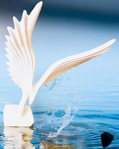 Elegante Engelsflügel-Figur 15 cm hoch – "Geflügelte Wächter", personalisierbar mit Gravur als Geschenk, Personalisierung, 2 Farbvarianten