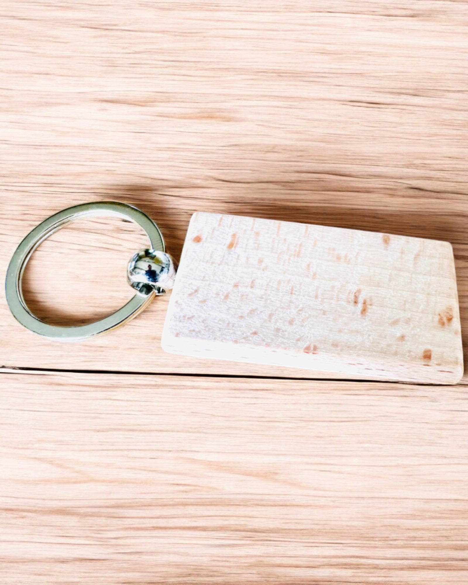 Porte-clés en bois avec personnalisation par gravure – Idéal pour un cadeau