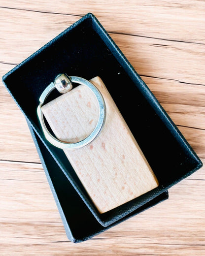 Porte-clés en bois avec personnalisation par gravure – Idéal pour un cadeau