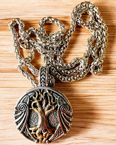 Ketting "Levensboom" van roestvrij staal met personalisatie, met het symbool Aegishjalmur, (Helm van Ontzag)
