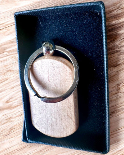Elegant Wooden Keychain with Custom Engraving – Perfect as a Gift