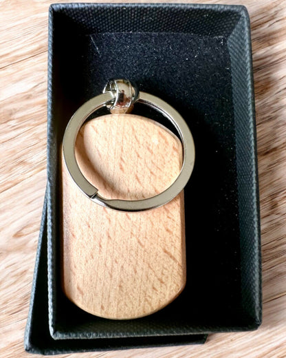 Elegante Houten Sleutelhanger met Mogelijkheid tot Graveren – Ideaal als Cadeau
