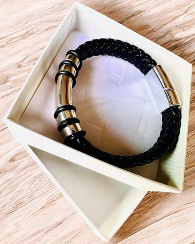 Fashionable Hip Hop Bracelet for Men with Custom Engraving and Magnetic Clasp – Choose Style with Silver or Gold Accents, 22cm PU Leather