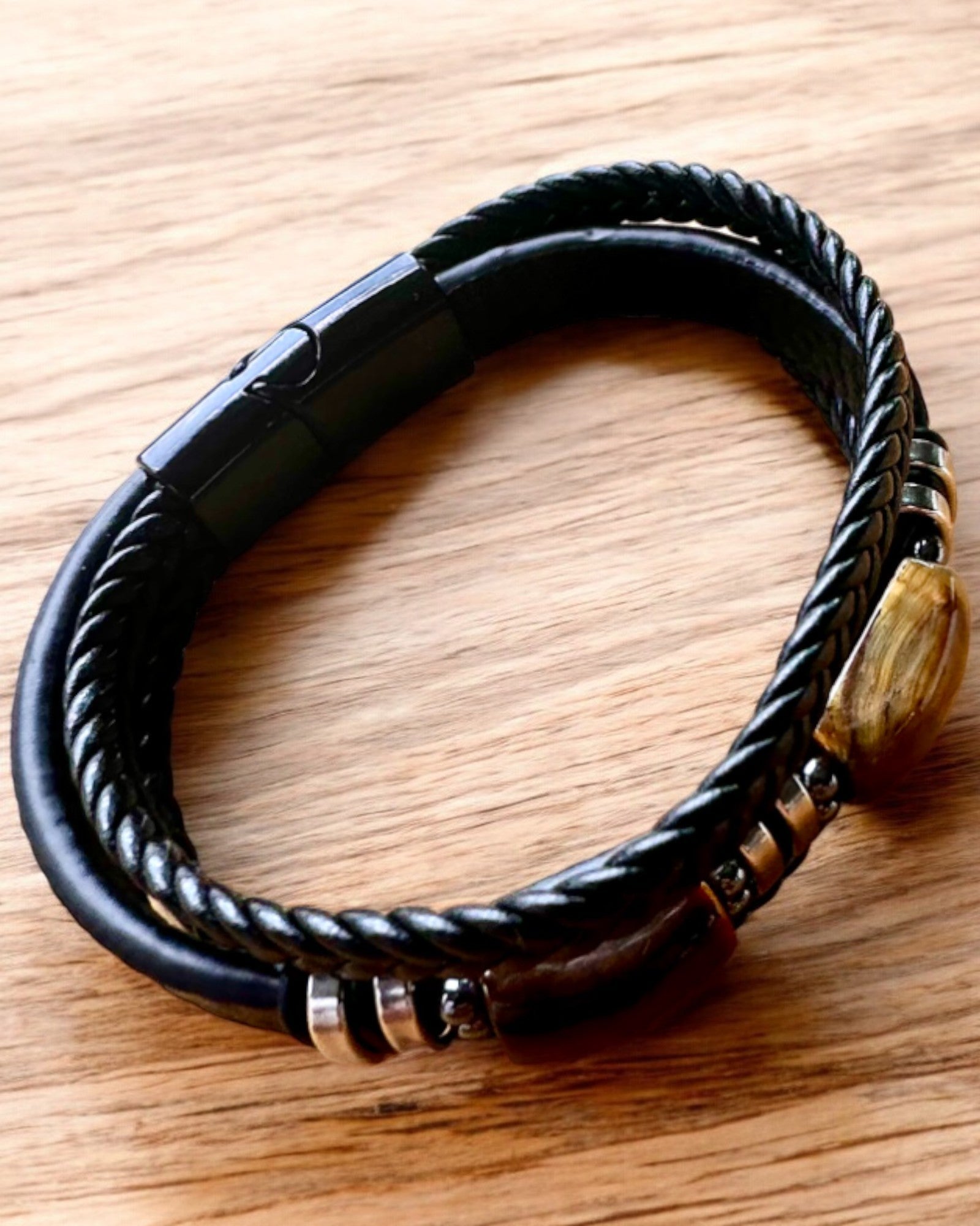 Personalisierbares Geschenkarmband „Tigerauge”