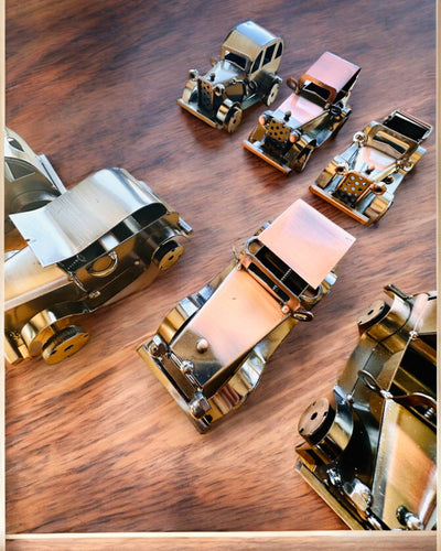 Retro Klassisches Auto, Auto, aus Eisen - Kollektion "Vintage Drive", Automodell, Personalisierung mit Gravur als Geschenk