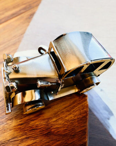 Retro Klassisches Auto, Auto, aus Eisen - Kollektion "Vintage Drive", Automodell, Personalisierung mit Gravur als Geschenk