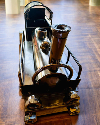 Locomotief van ijzer "Retro Express" – decoratie, model, handgemaakt met de mogelijkheid tot graveren als cadeau