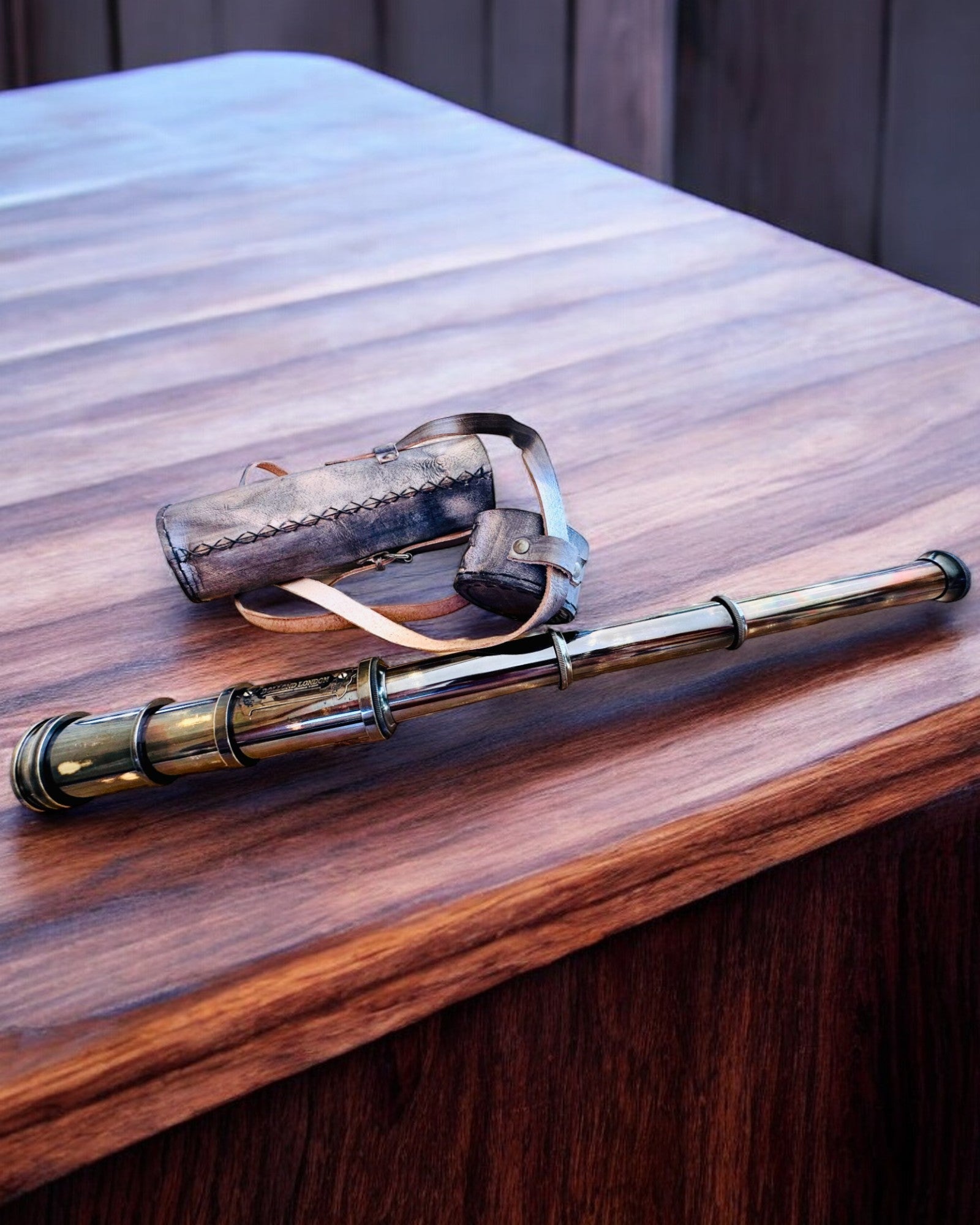 Premium Luneta "Voyager" met Gegraveerde Telescoop en Etui van Echt Leer, mogelijkheid tot personalisatie met gravure als cadeau