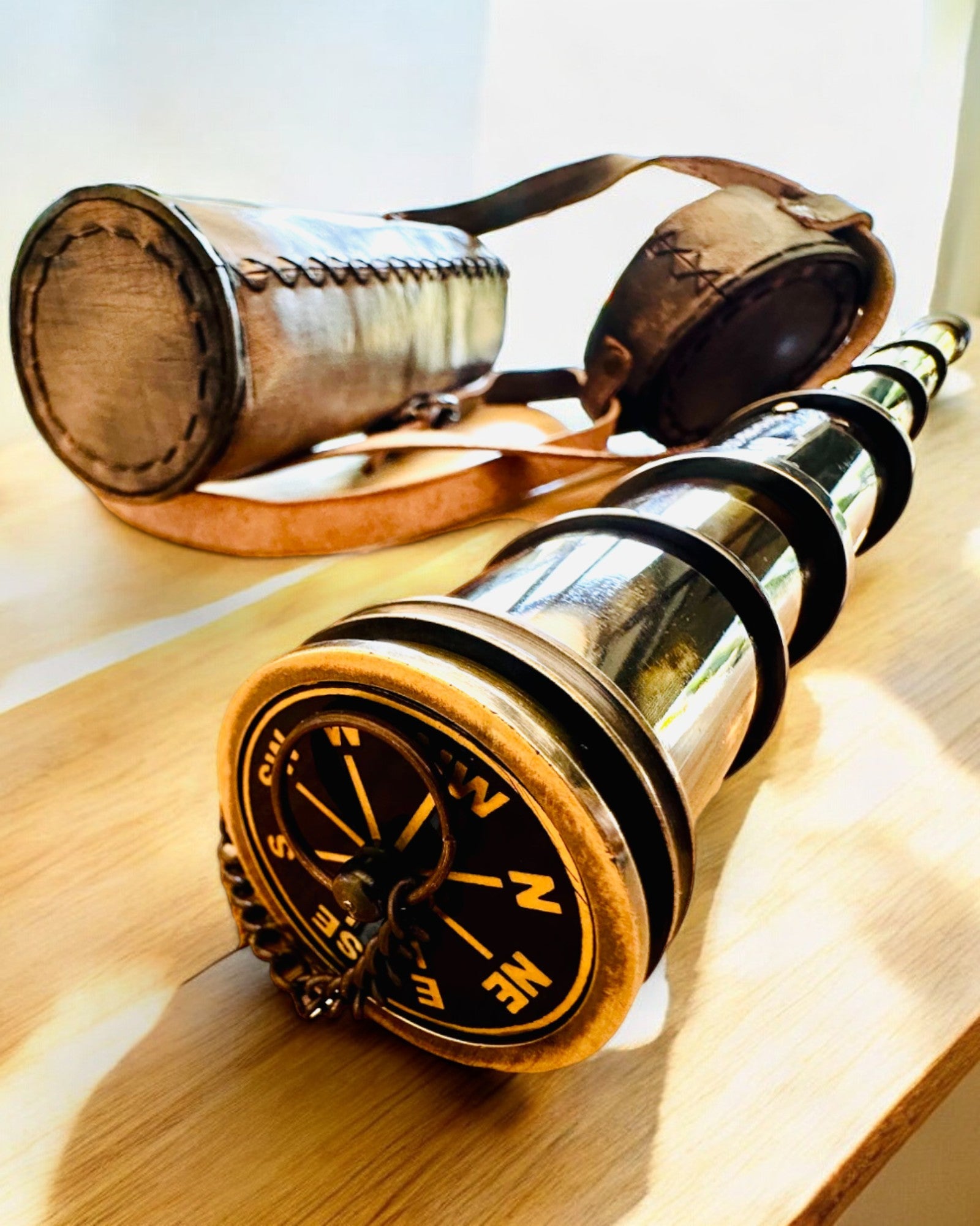 Premium Luneta "Voyager" met Gegraveerde Telescoop en Etui van Echt Leer, mogelijkheid tot personalisatie met gravure als cadeau