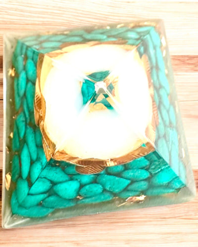 Orgonit-Energiepyramide "Harmonie des Turmalins"