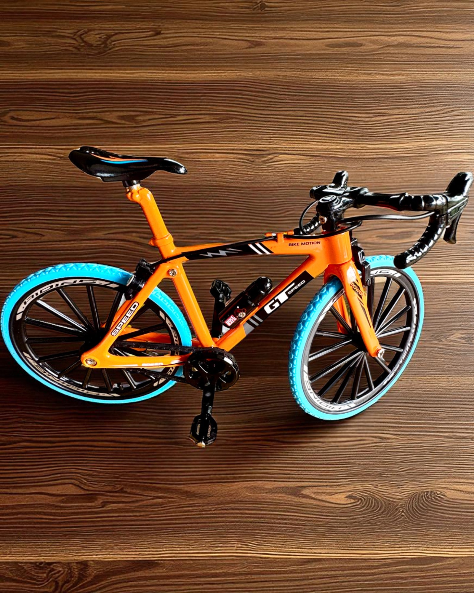 Modèle miniature en métal Vélo de collection "Speed Rider 1.2" – personnalisation avec gravure pour cadeau, 2 variantes de couleur